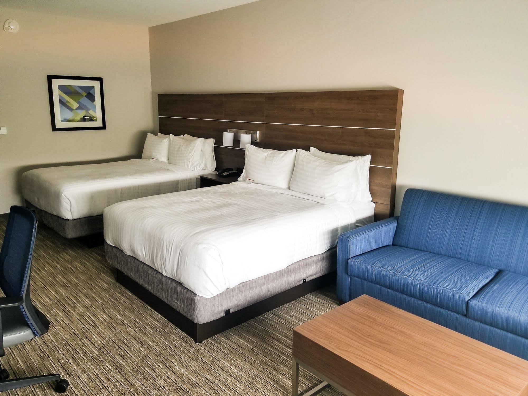 Holiday Inn Express & Suites - Charlotte Ne - University Area By Ihg Zewnętrze zdjęcie