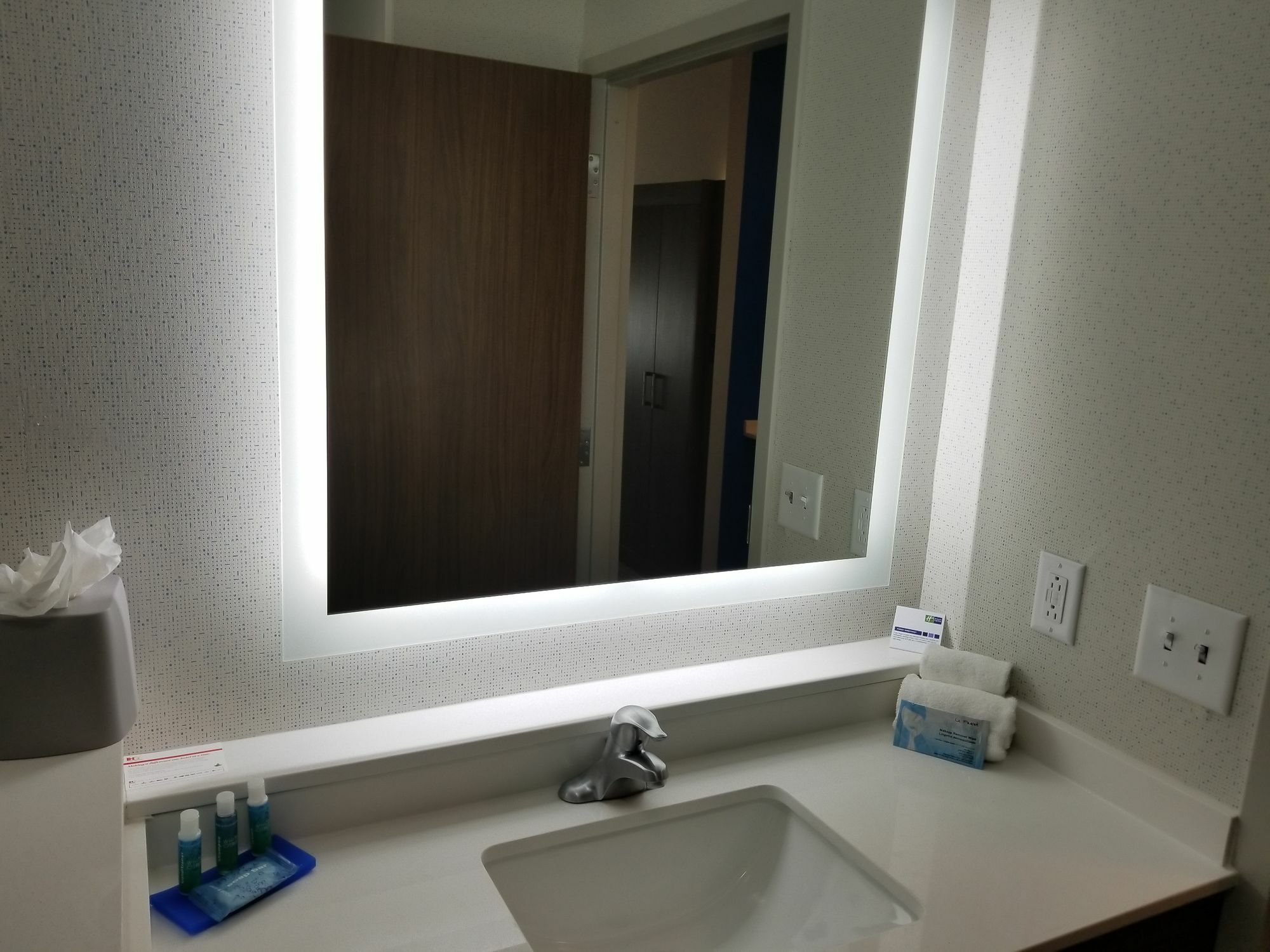 Holiday Inn Express & Suites - Charlotte Ne - University Area By Ihg Zewnętrze zdjęcie