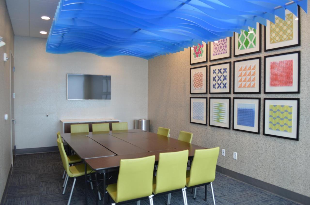 Holiday Inn Express & Suites - Charlotte Ne - University Area By Ihg Zewnętrze zdjęcie