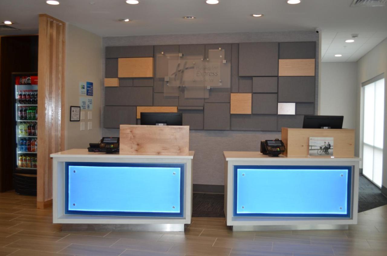 Holiday Inn Express & Suites - Charlotte Ne - University Area By Ihg Zewnętrze zdjęcie