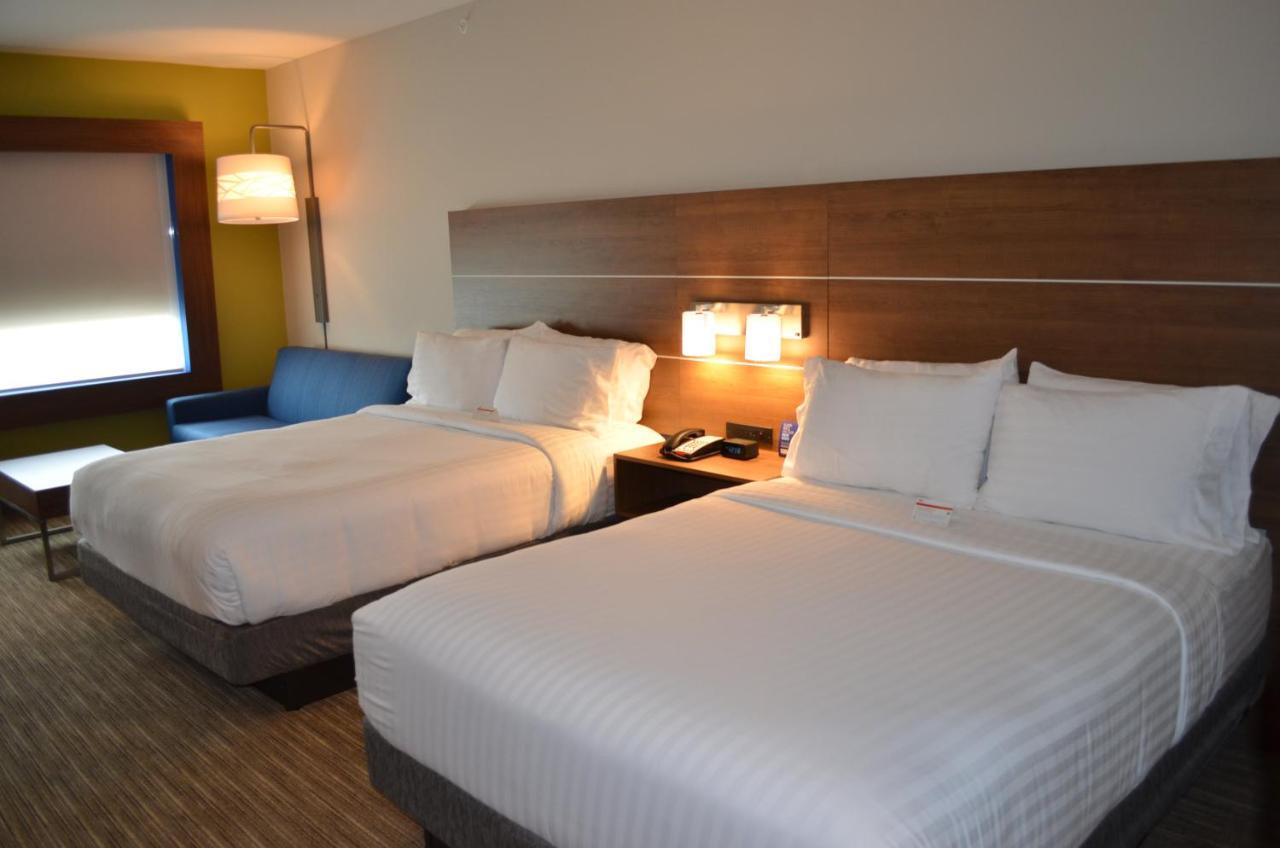 Holiday Inn Express & Suites - Charlotte Ne - University Area By Ihg Zewnętrze zdjęcie