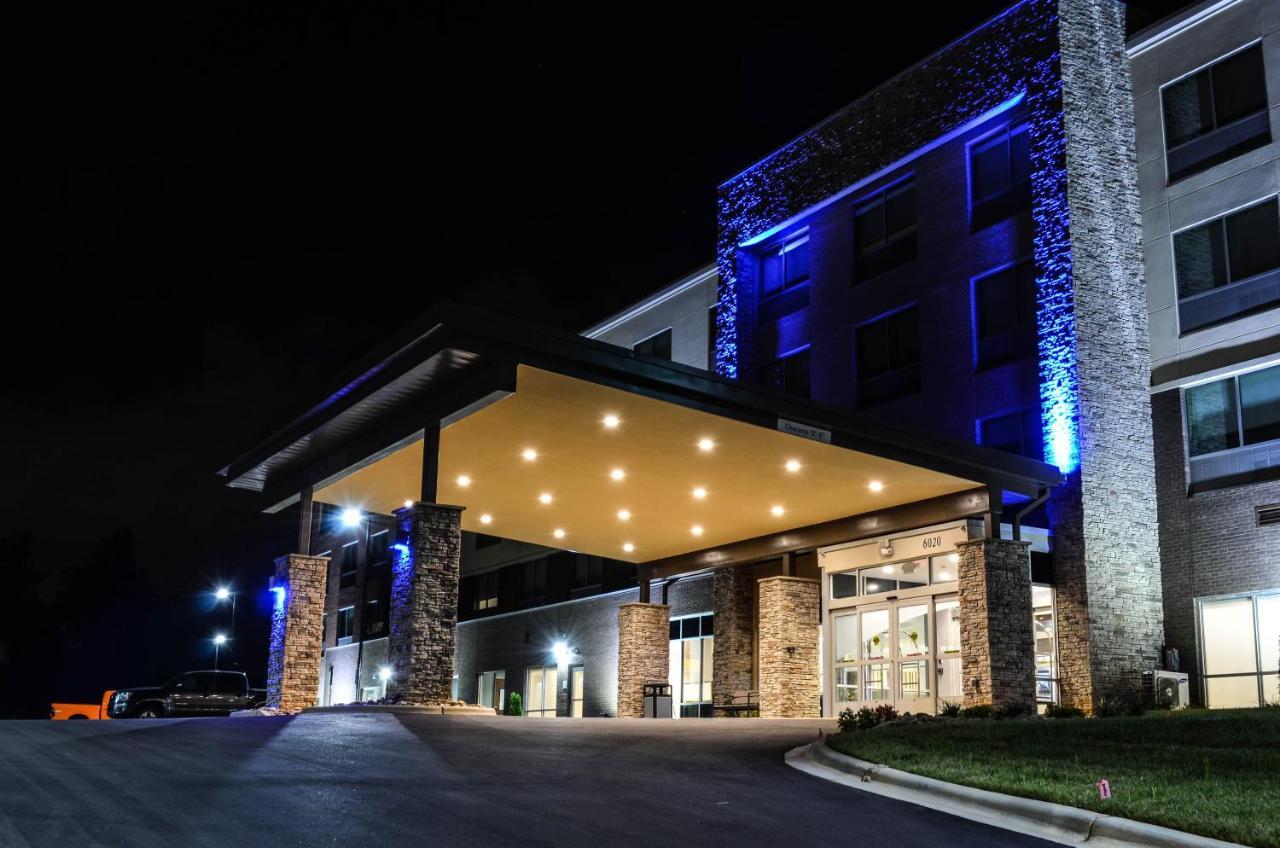 Holiday Inn Express & Suites - Charlotte Ne - University Area By Ihg Zewnętrze zdjęcie